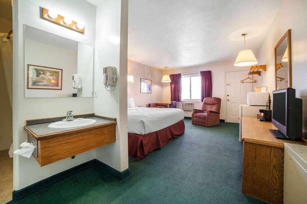 Rodeway Inn Whitehall Oda fotoğraf