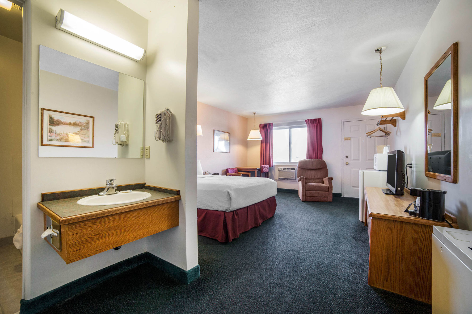Rodeway Inn Whitehall Oda fotoğraf