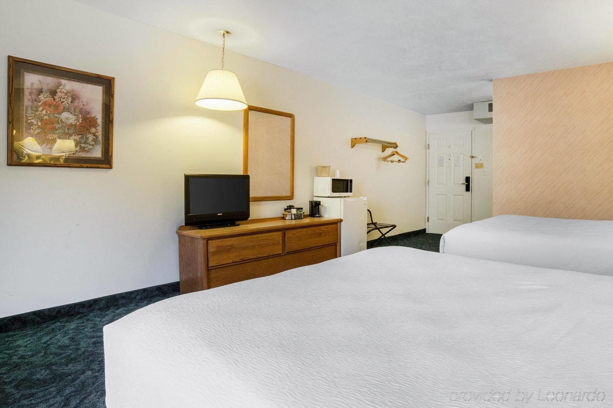 Rodeway Inn Whitehall Dış mekan fotoğraf